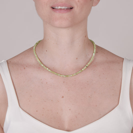 Collana Minimal Girocollo in Giada Verde Sfaccettata