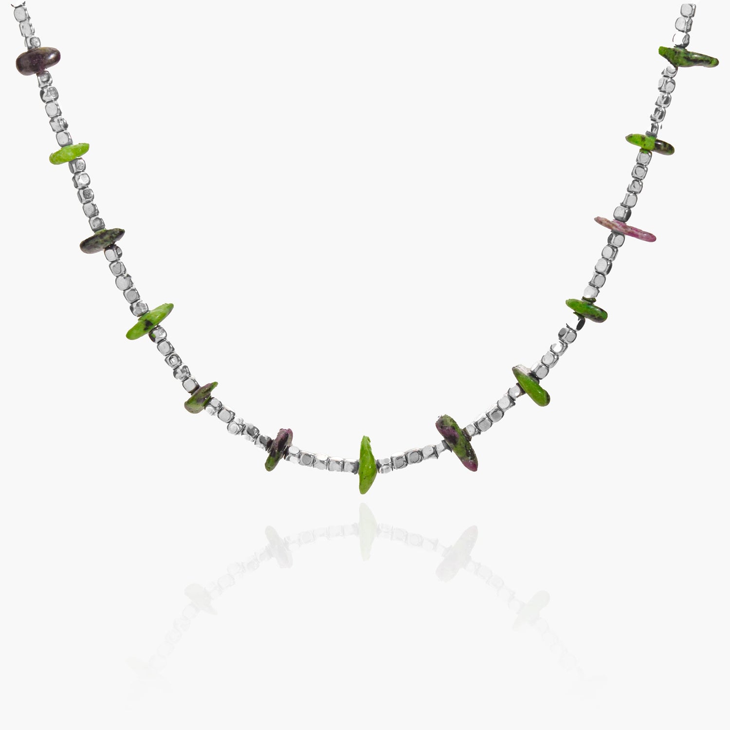 Collana di pietre naturali con ematite e rubizoisite con charm e chiusura regolabile in acciaio inox
