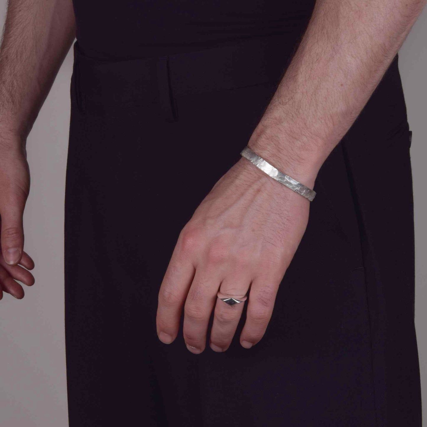 Bracciale Artefact - Light Essential