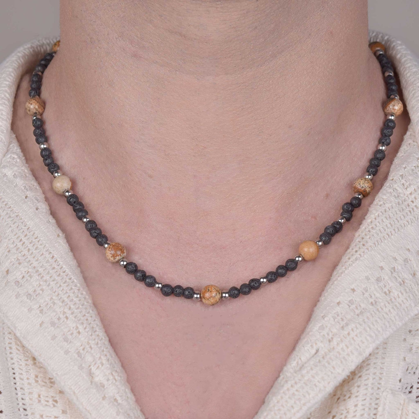 Collana in Pietra Lavica e Pietra Paesina