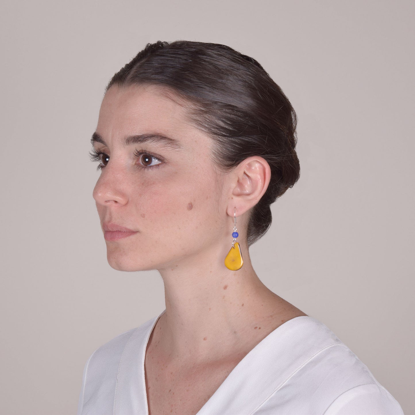 Orecchini in Avorio Vegetale Giallo e Agata Blu