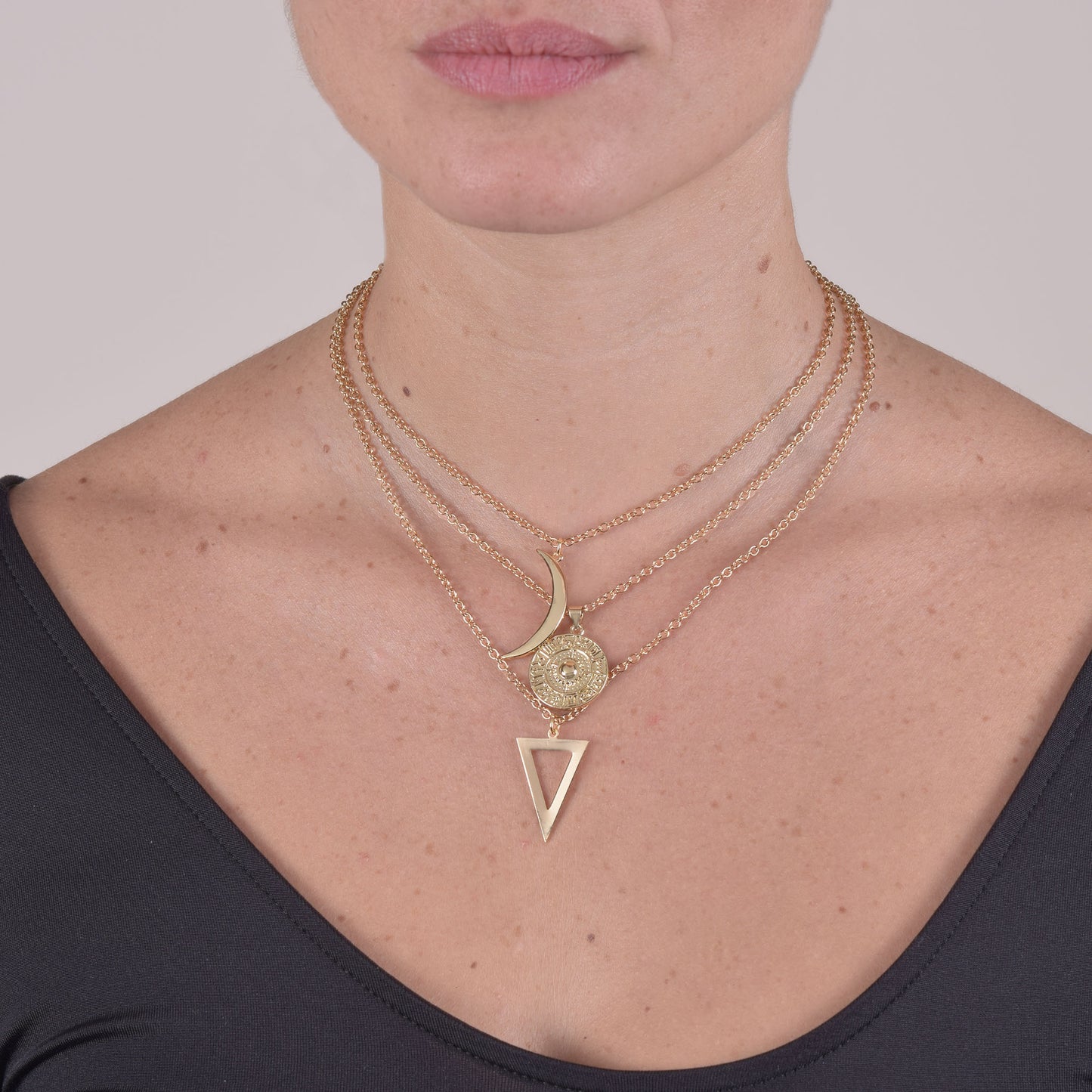 Collana Placcata Oro 18K con Pendente Geometrico Triangolare