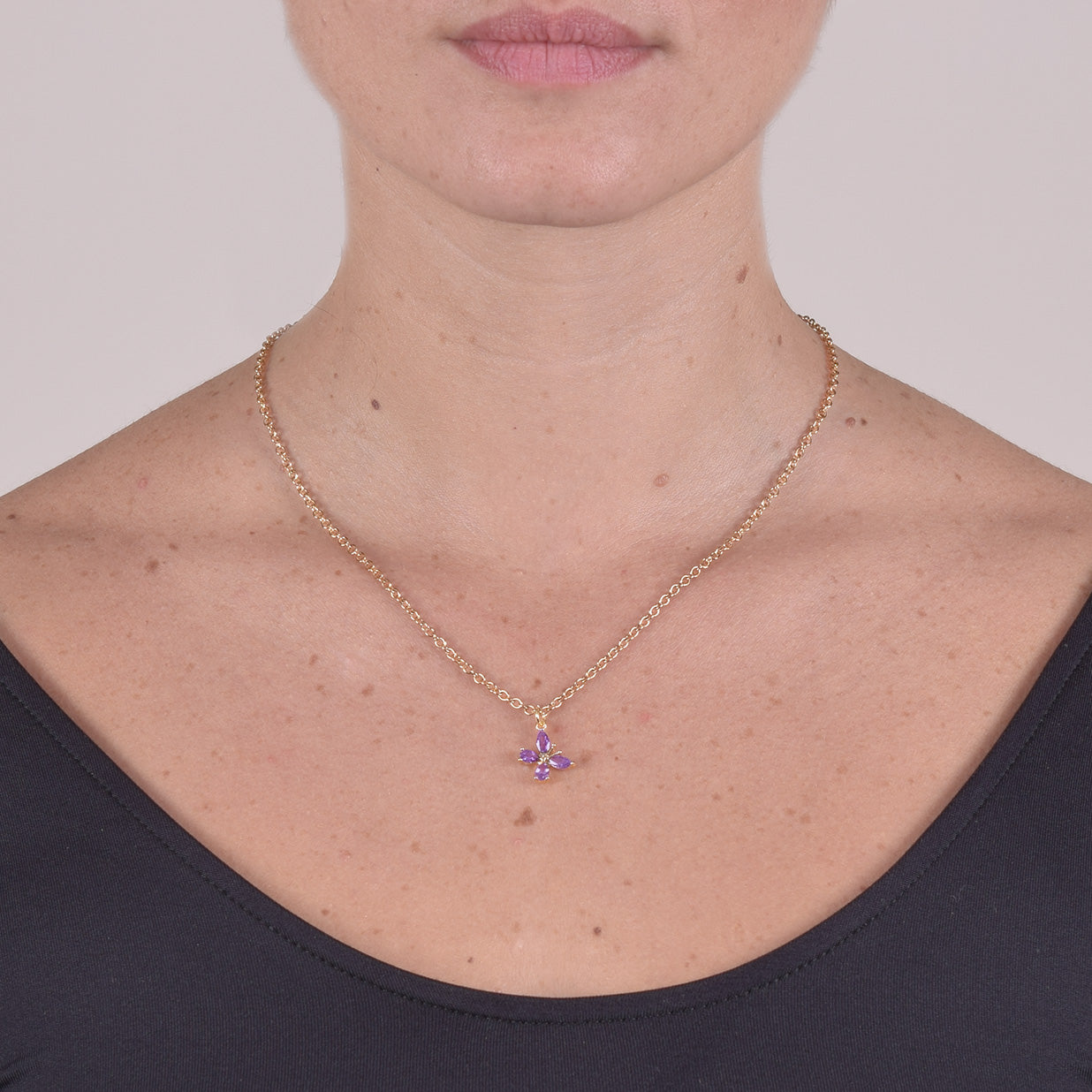 Collana Placcata Oro 18K con Pendente Farfalla e Zirconi Viola