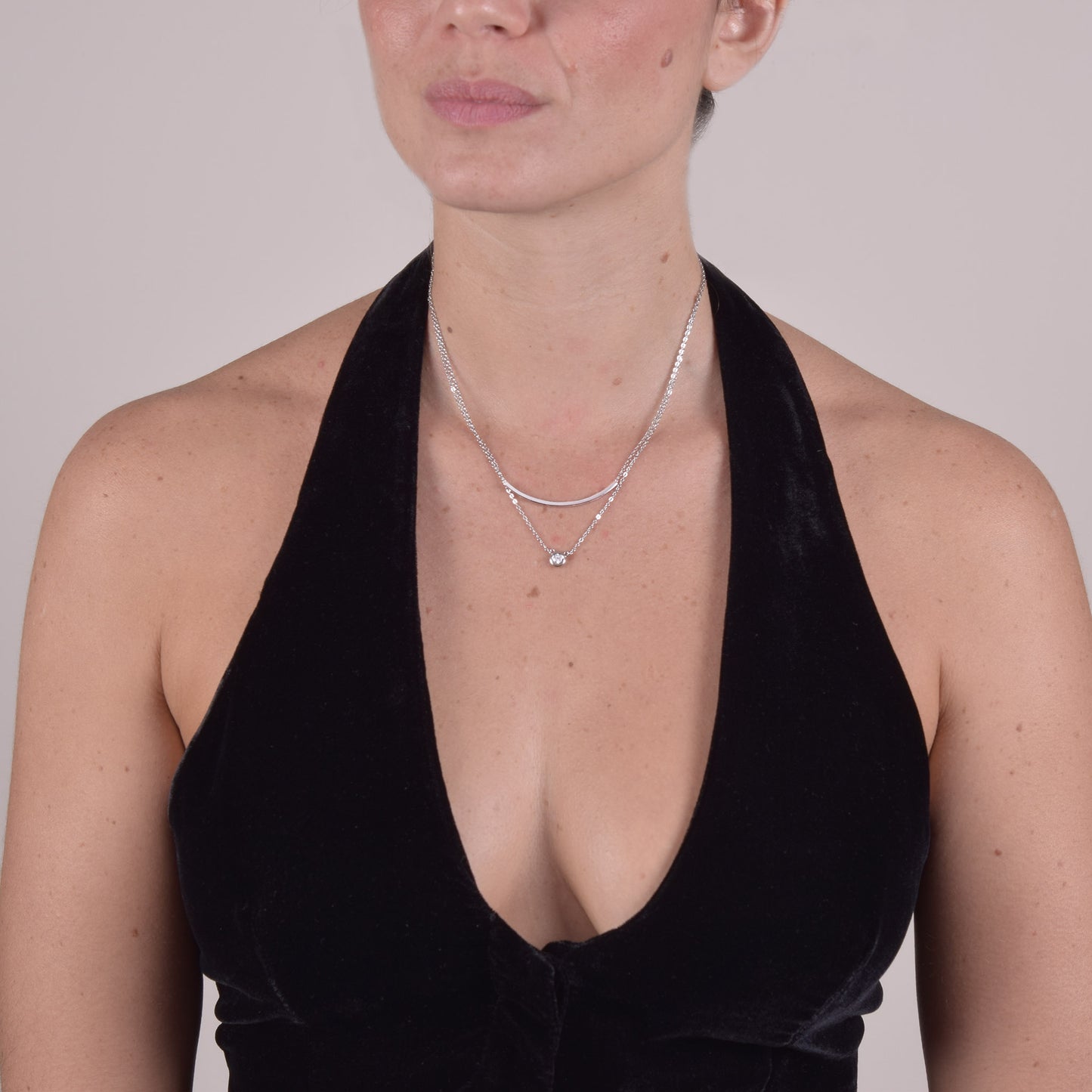 Collana in Argento Sterling 925 Rodiato con Pendente Zircone AAA e Dettaglio Geometrico