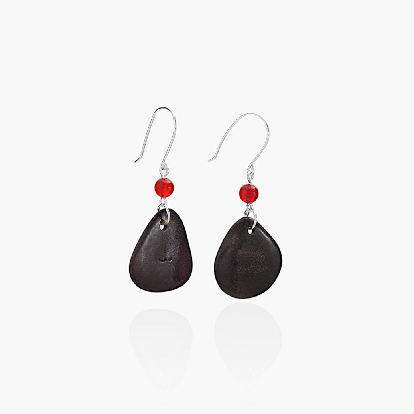Orecchini in Avorio Vegetale Nero e Agata Rossa