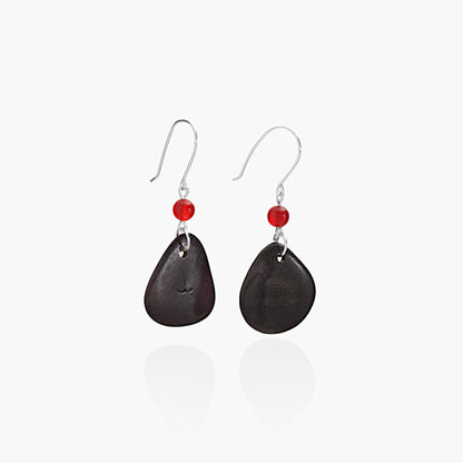 Orecchini in Avorio Vegetale Nero e Agata Rossa