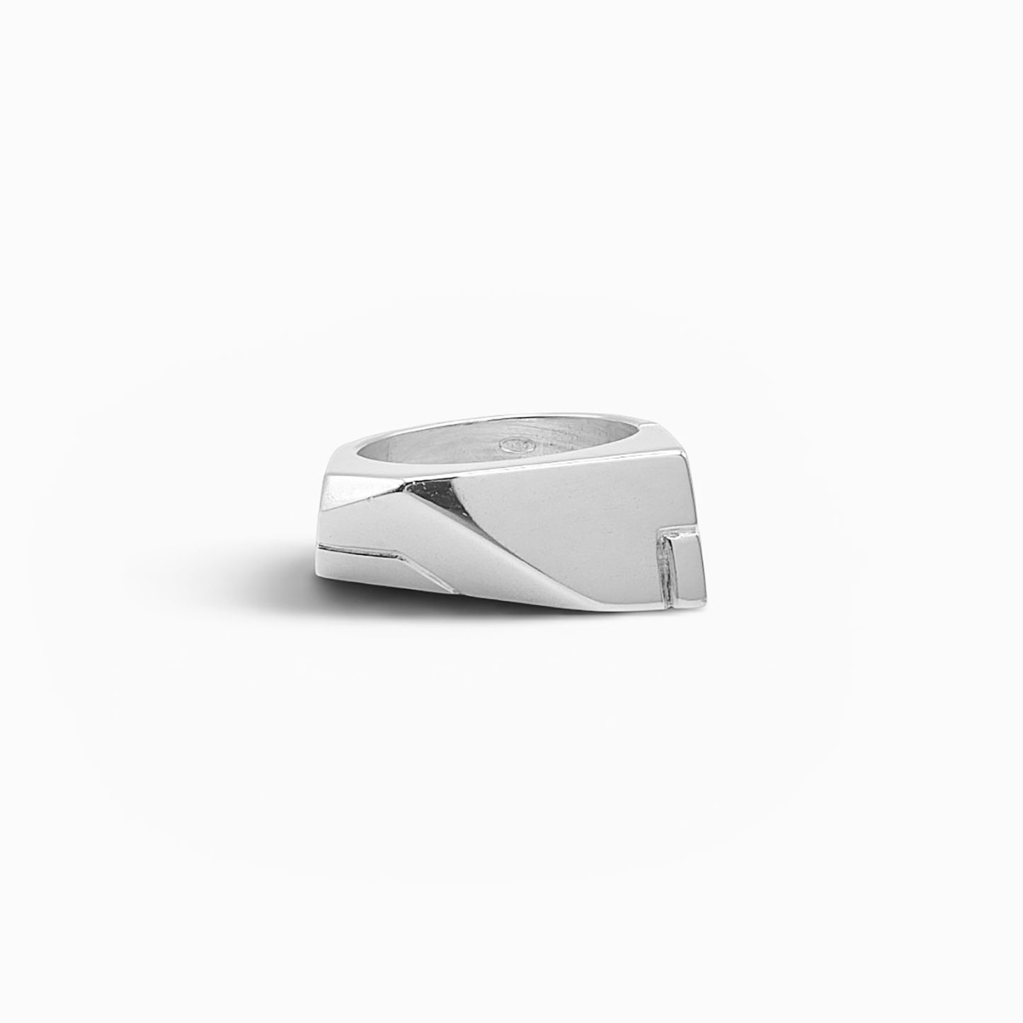 Artefact 02 - Anello